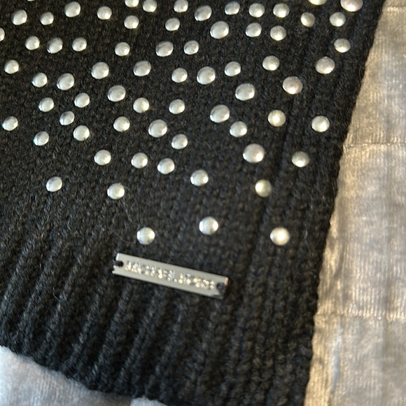 Michael Kors scarve - Picture 6 of 6